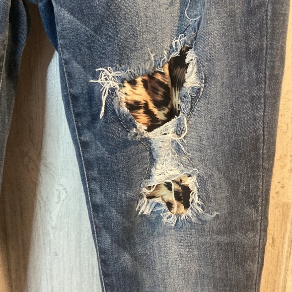 Judy Blue Skinny Fit Distressed Jeans - Picture 4 of 14